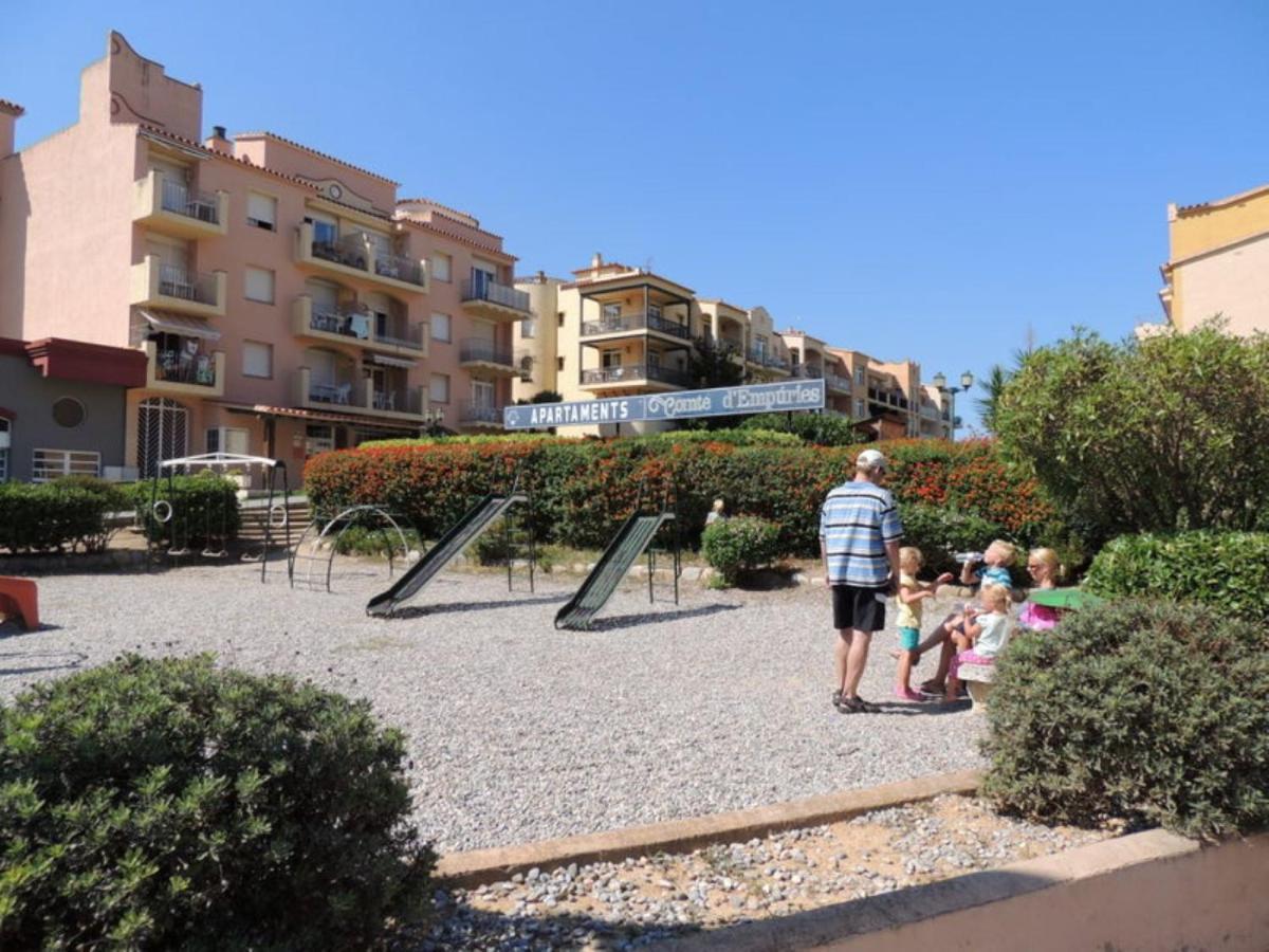 Gran Reserva Flores 23 - Barneda Apartment Empuriabrava Exterior photo